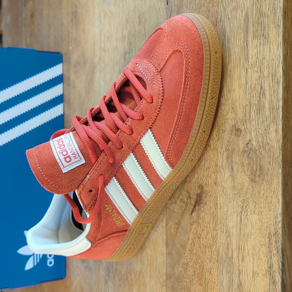 Adidas Handball Spezial Suede Sneakers: vintage red and cream white